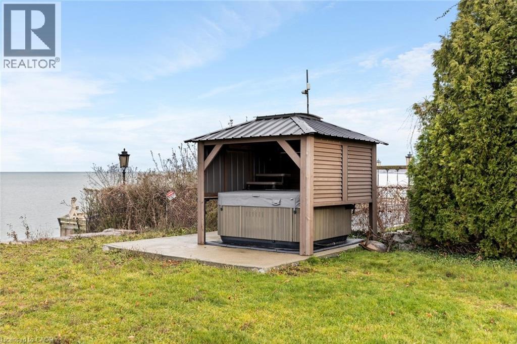 1073 NORTH SERVICE Road - 34