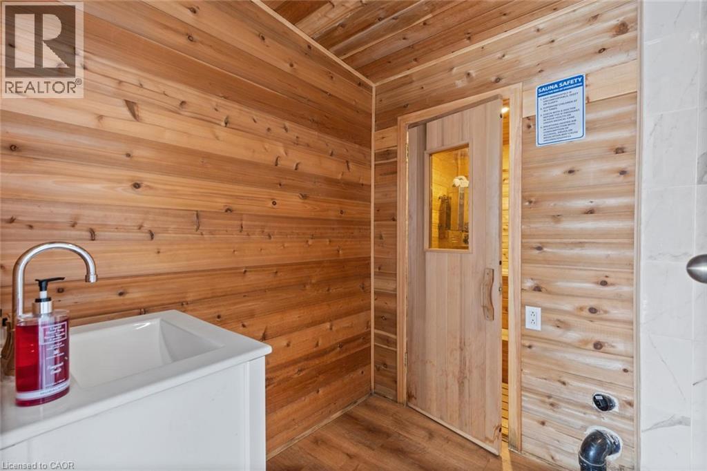 1073 NORTH SERVICE Road - 38