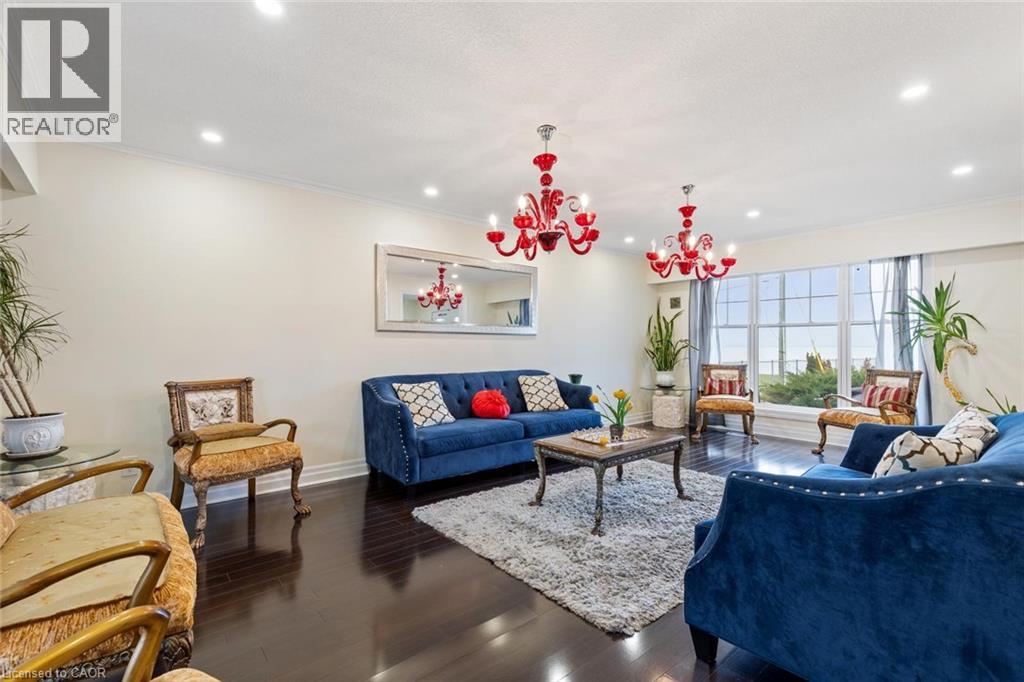 1073 NORTH SERVICE Road - 7