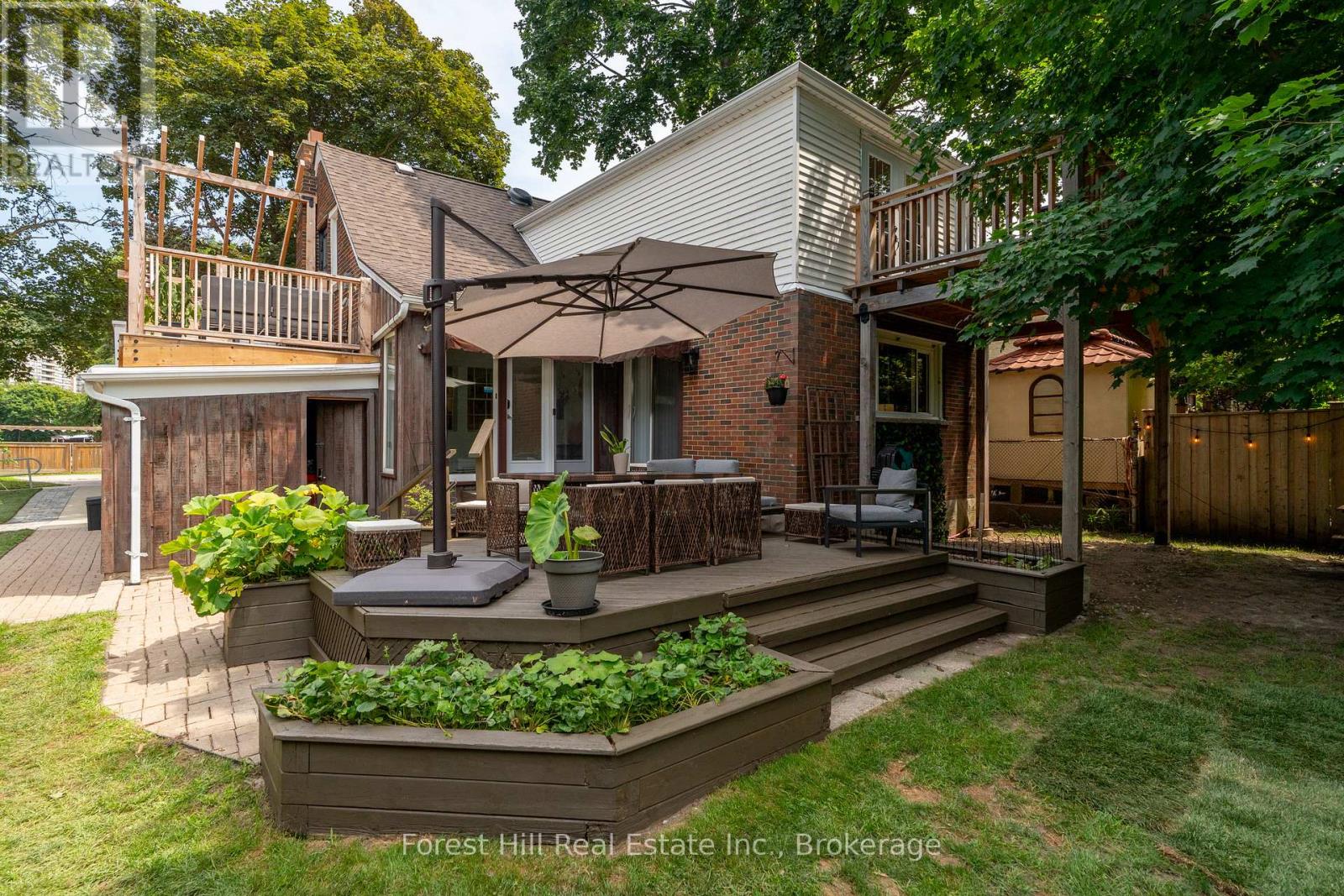 161 HERBERT STREET — photo 34