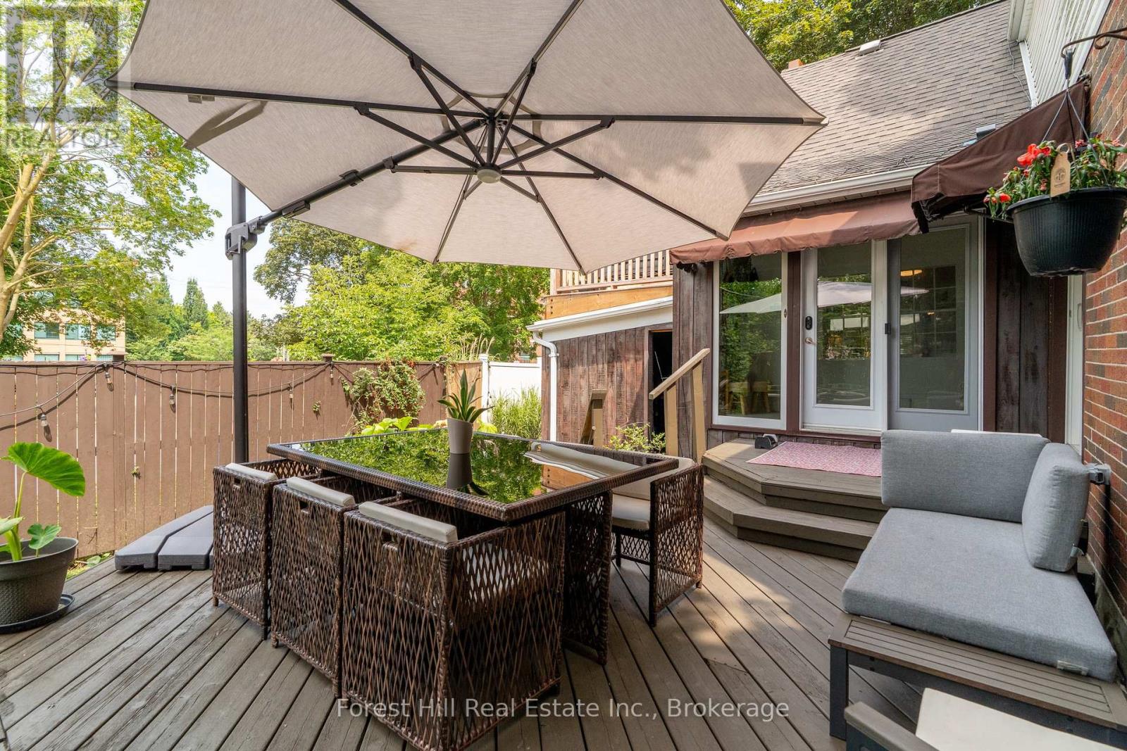 161 HERBERT STREET — photo 35