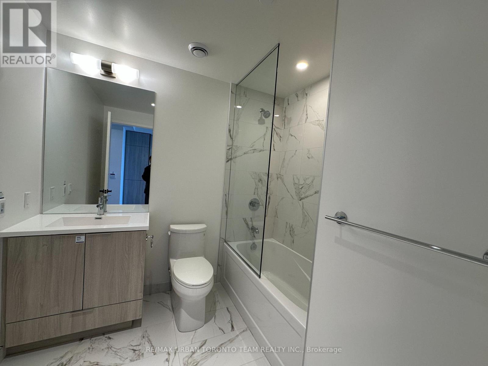 8 Interchange Unit 5508 photo 5