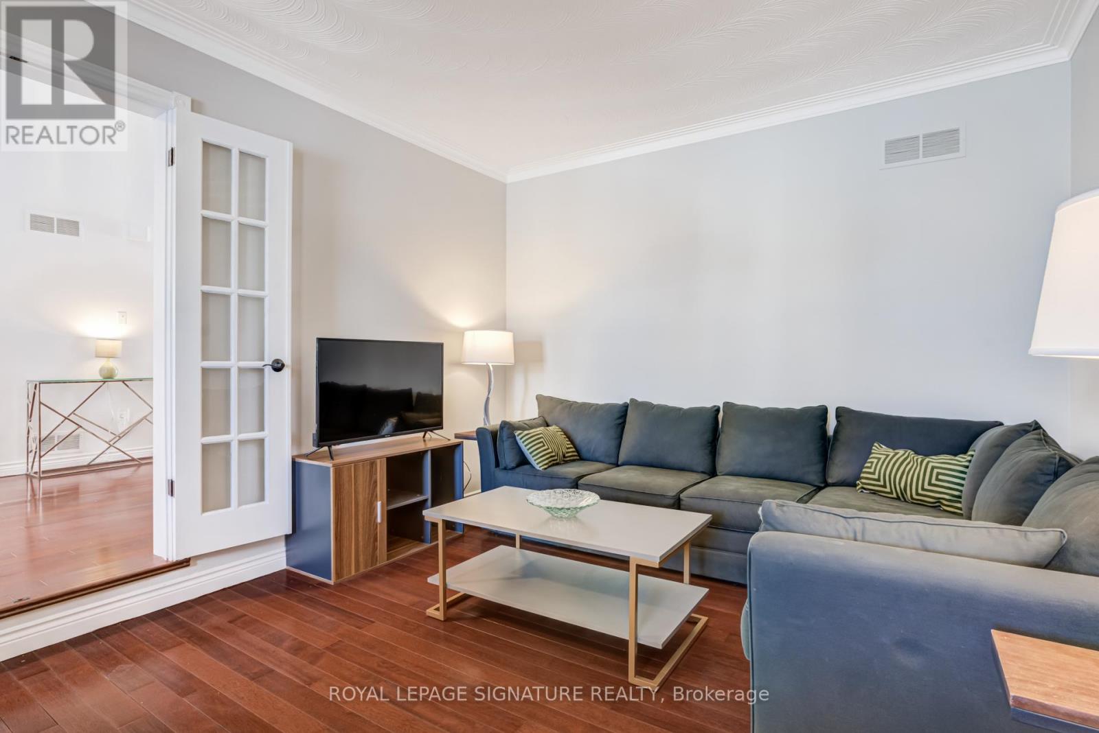 81 GARDEN AVENUE - 17