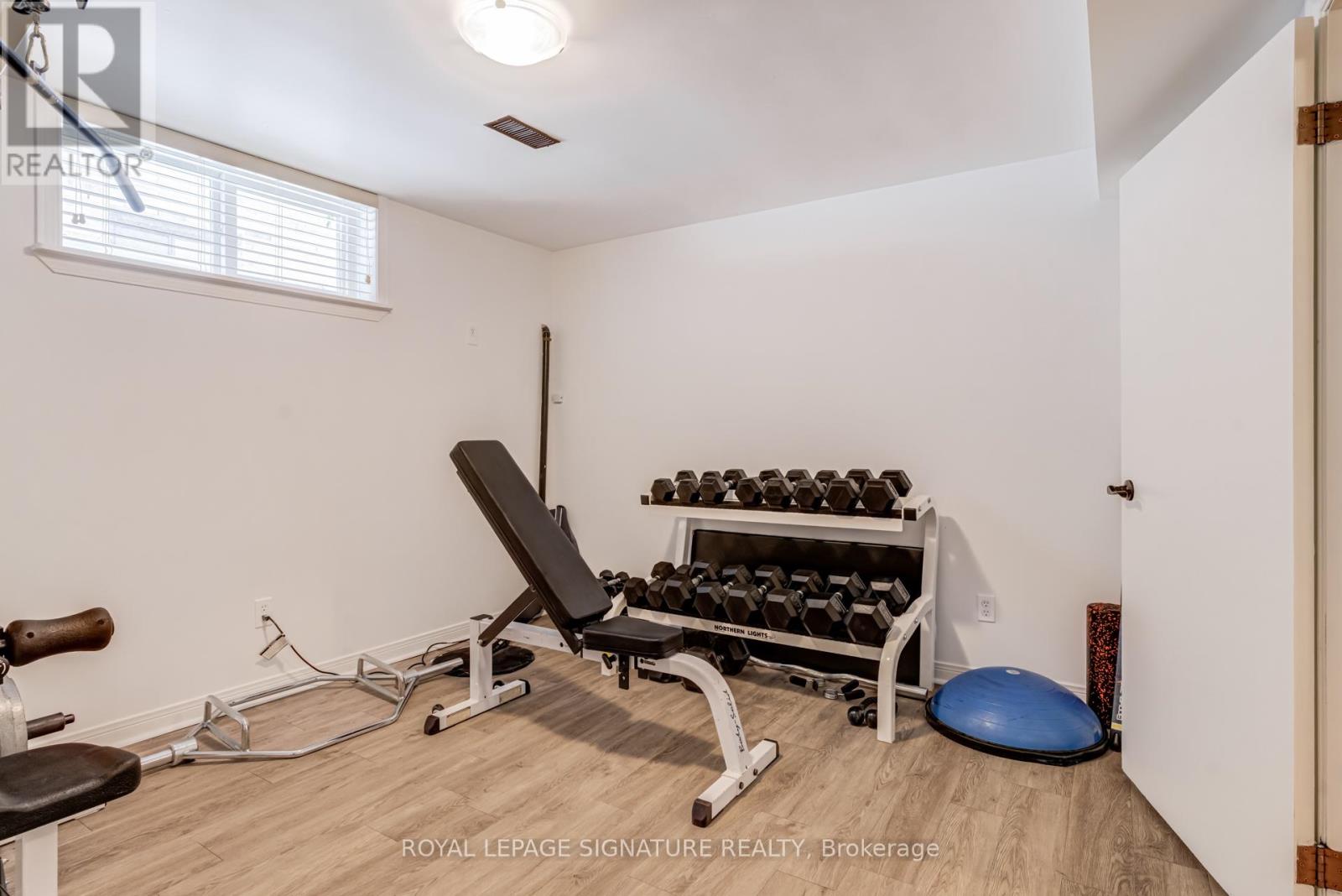 81 GARDEN AVENUE - 34