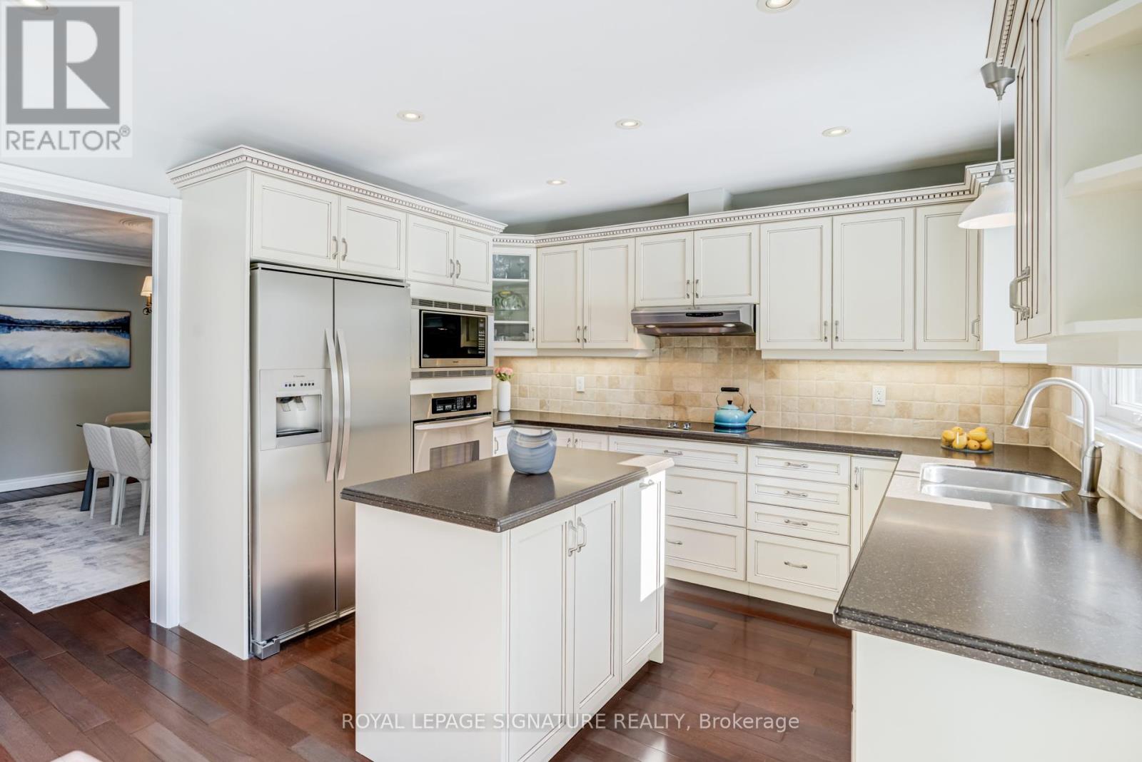 81 GARDEN AVENUE - 7