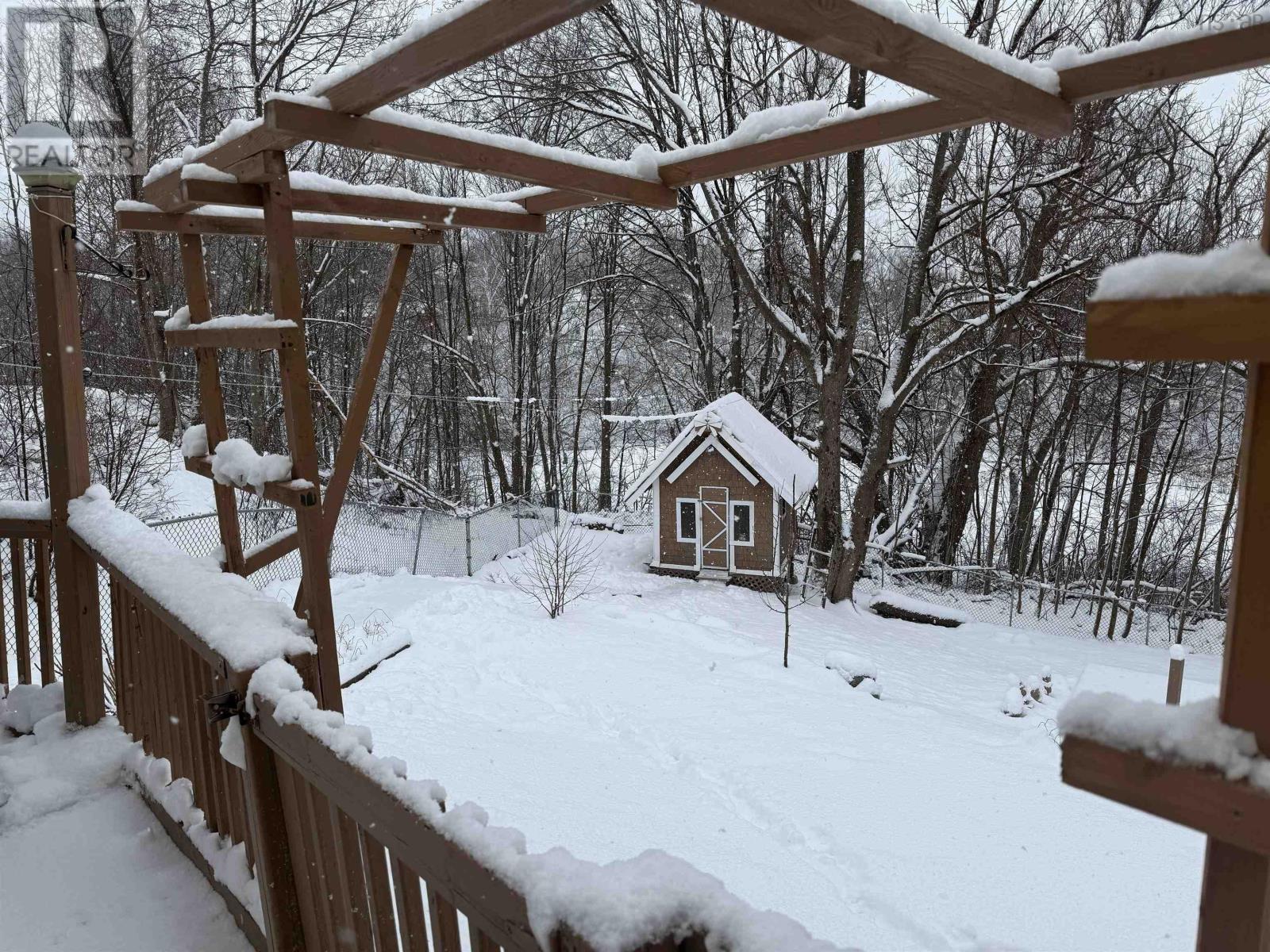 Property 22 of 28 of 18 Oak Street