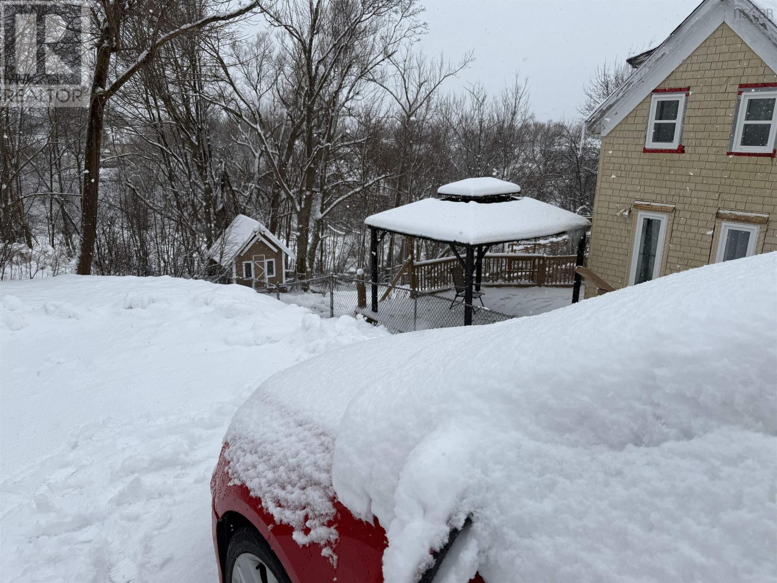 Property 26 of 28 of 18 Oak Street