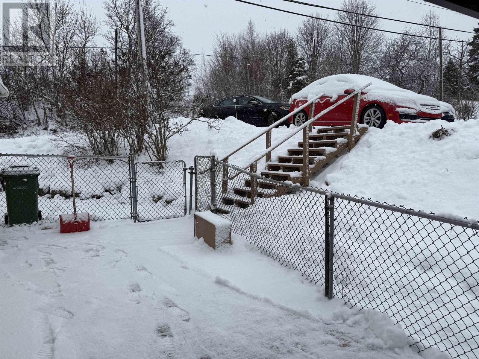 Property 19 of 28 of 18 Oak Street