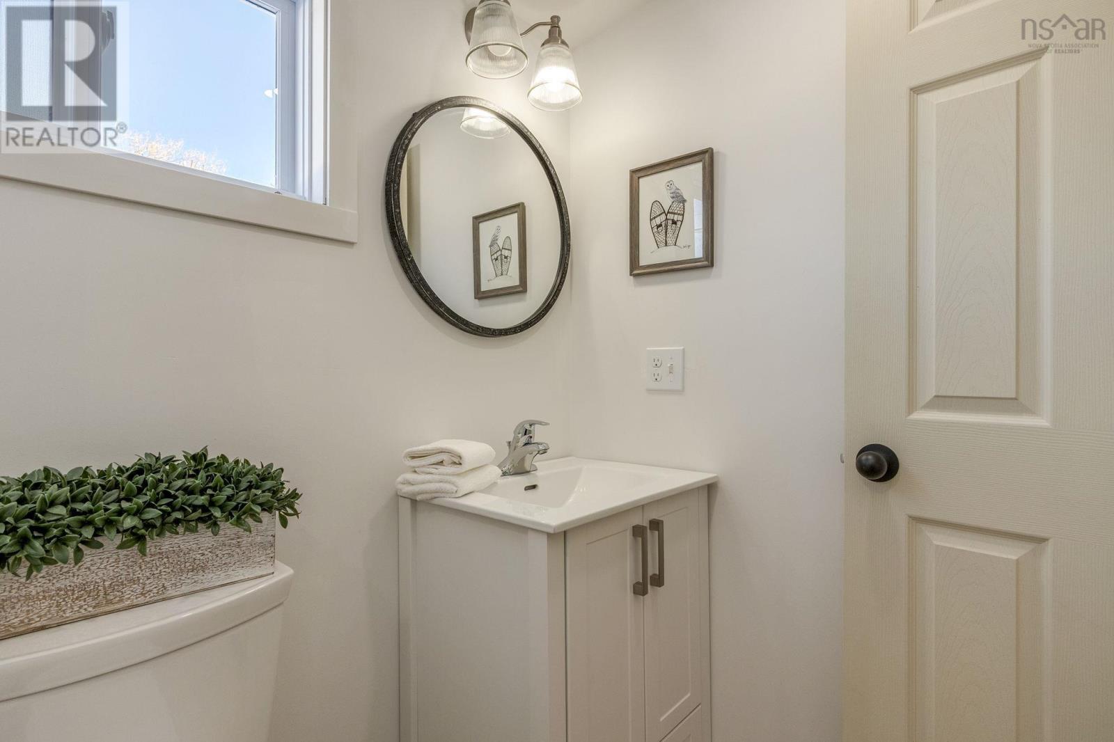 Property 12 of 22 of 1004 Summer Street