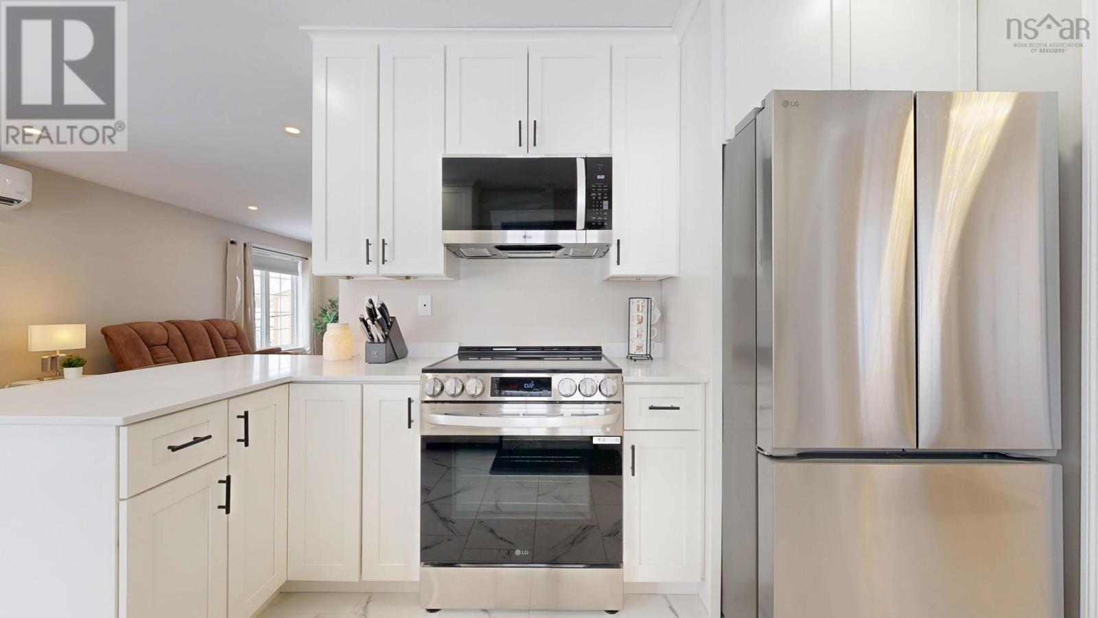 Property 6 of 25 of 1093 Chapel Street