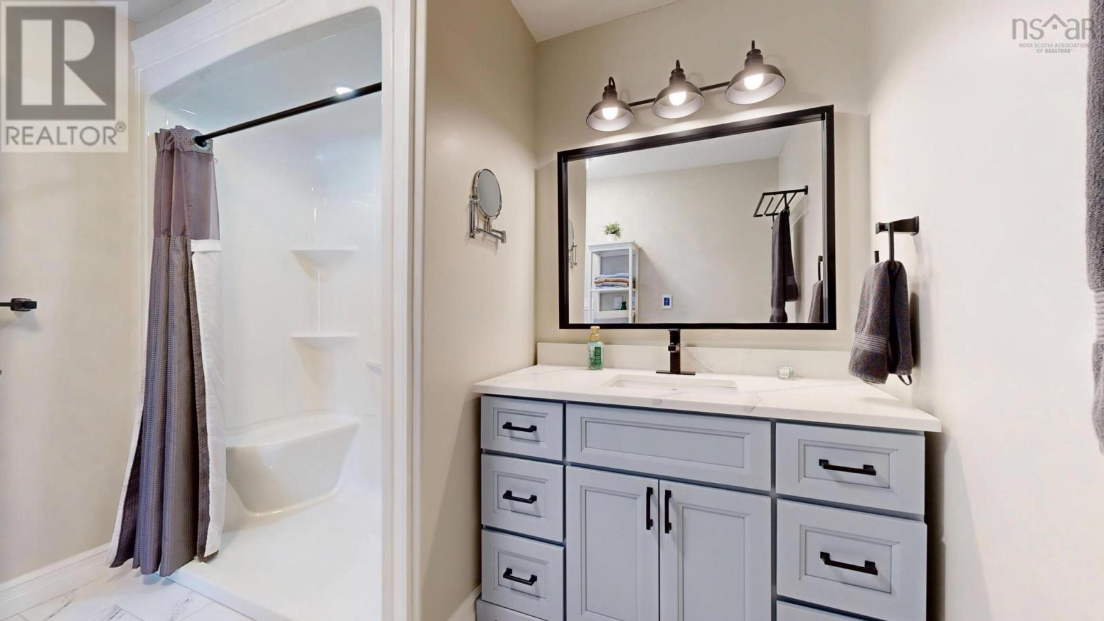 Property 19 of 25 of 1093 Chapel Street