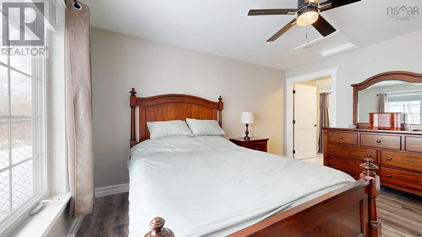 Property 18 of 25 of 1093 Chapel Street