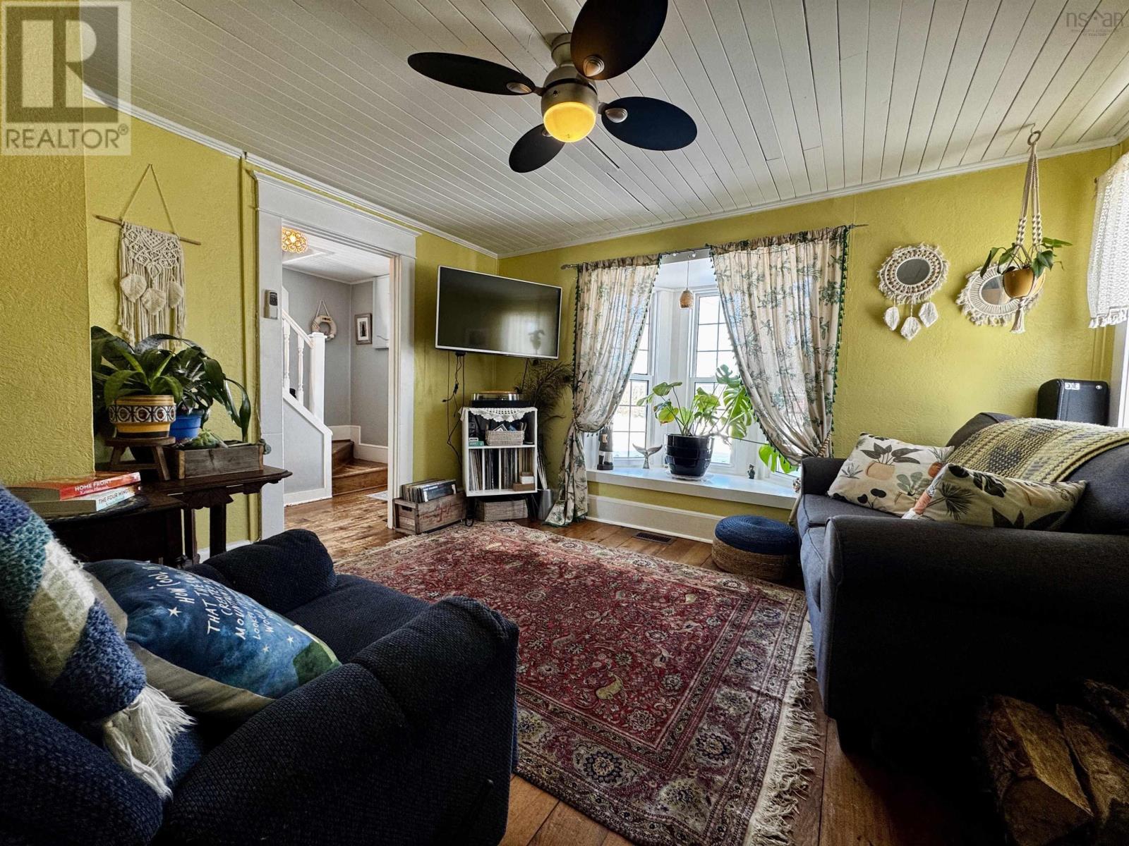 Property 12 of 23 of 85 Highway 320