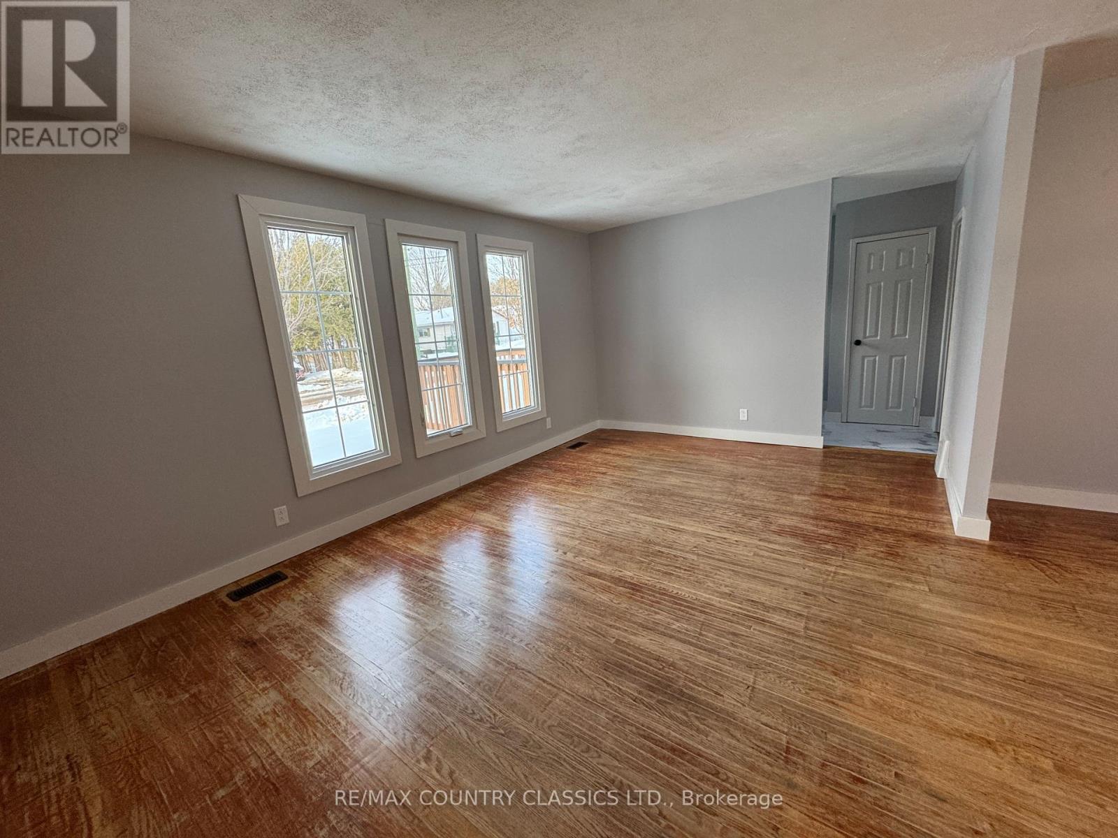29 HEMLOCK STREET - 12
