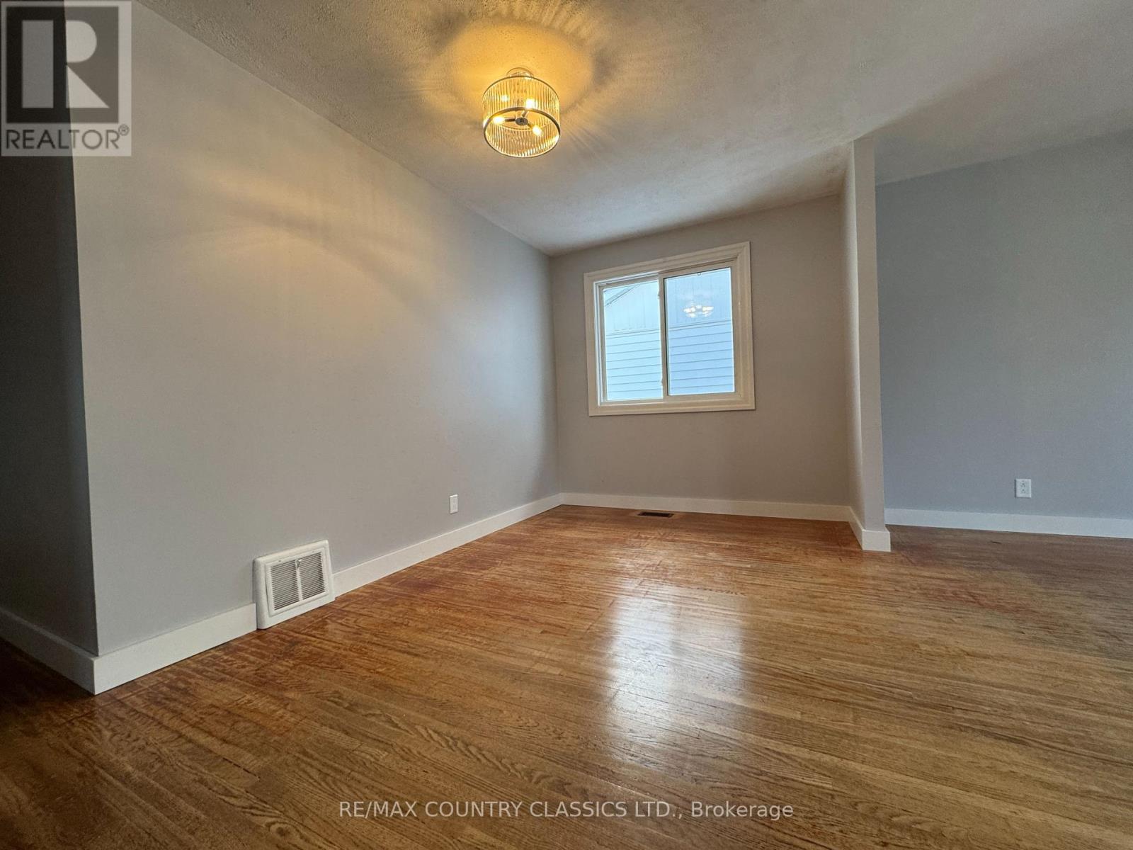 29 HEMLOCK STREET - 14