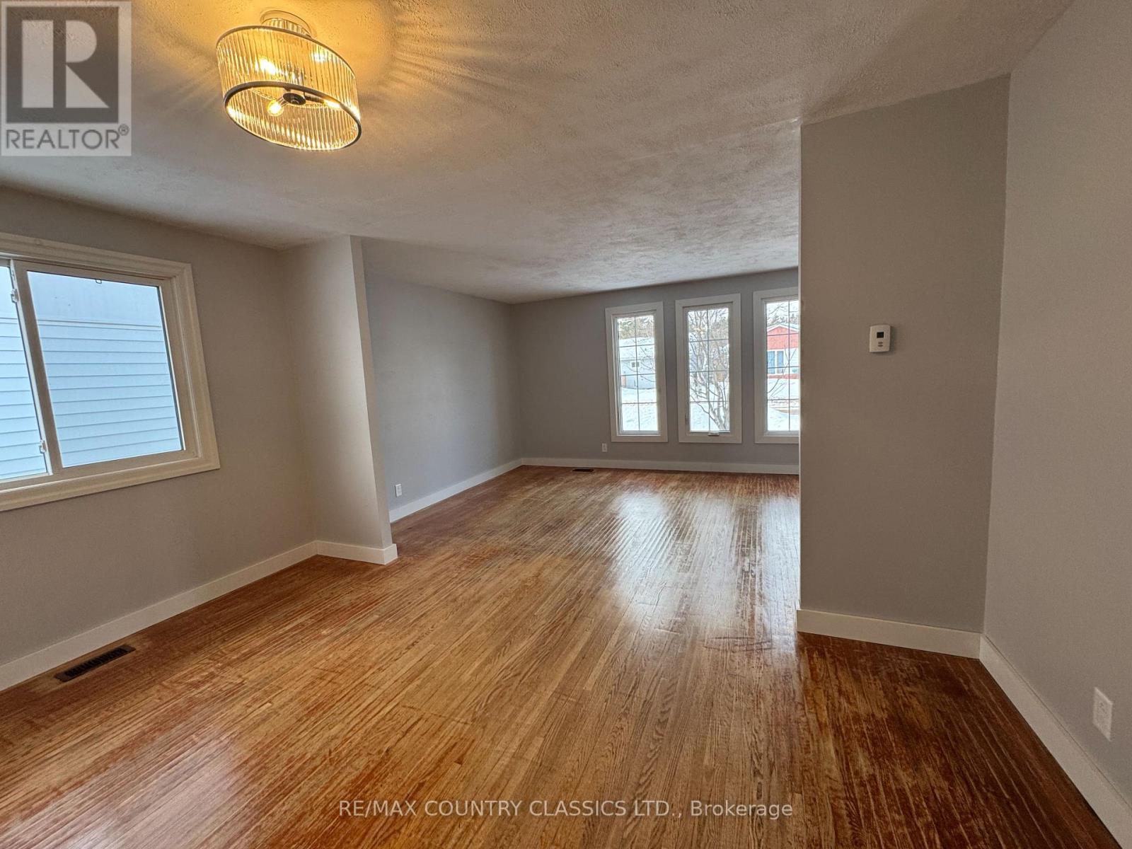 29 HEMLOCK STREET - 15