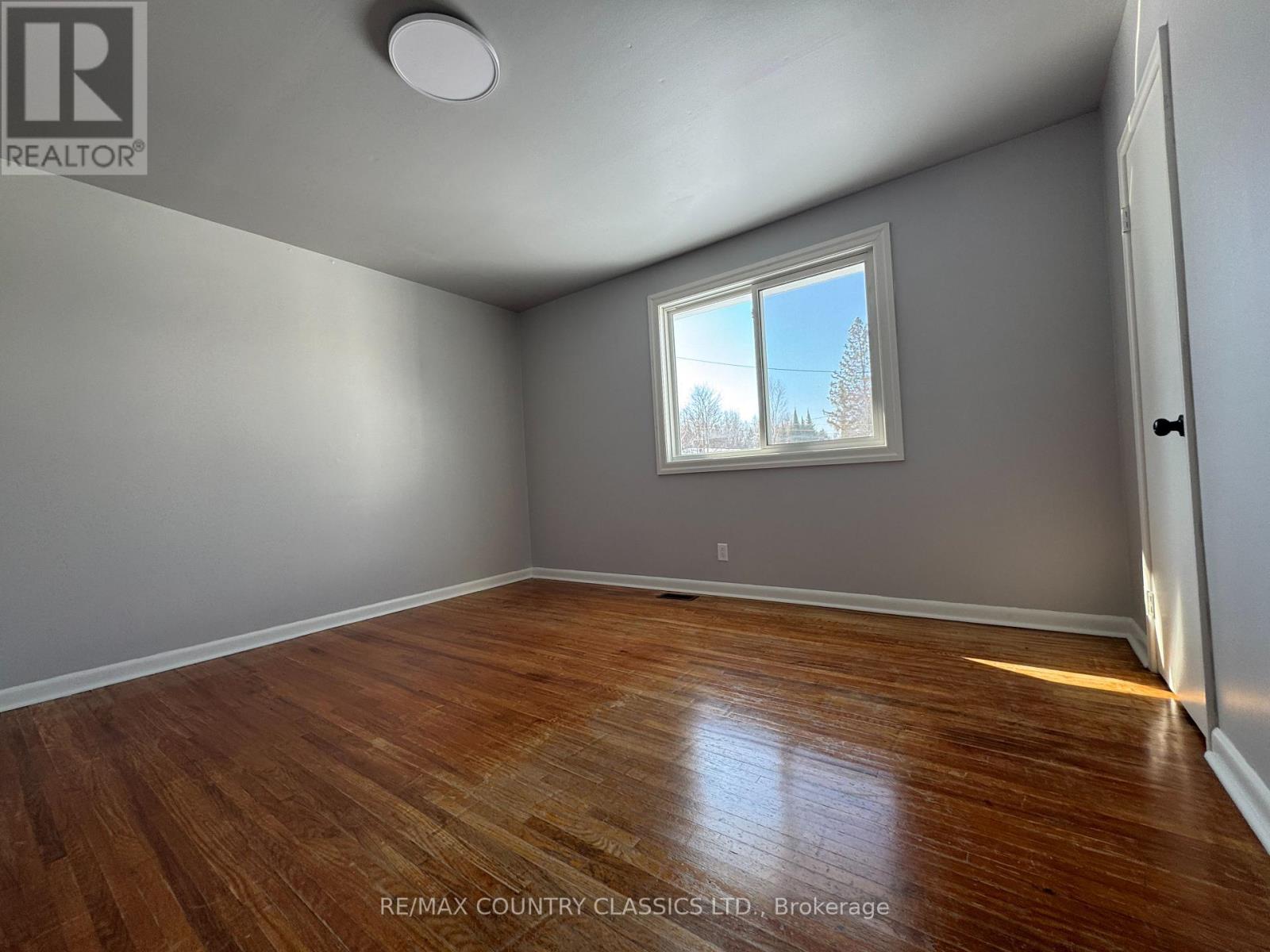 29 HEMLOCK STREET - 20
