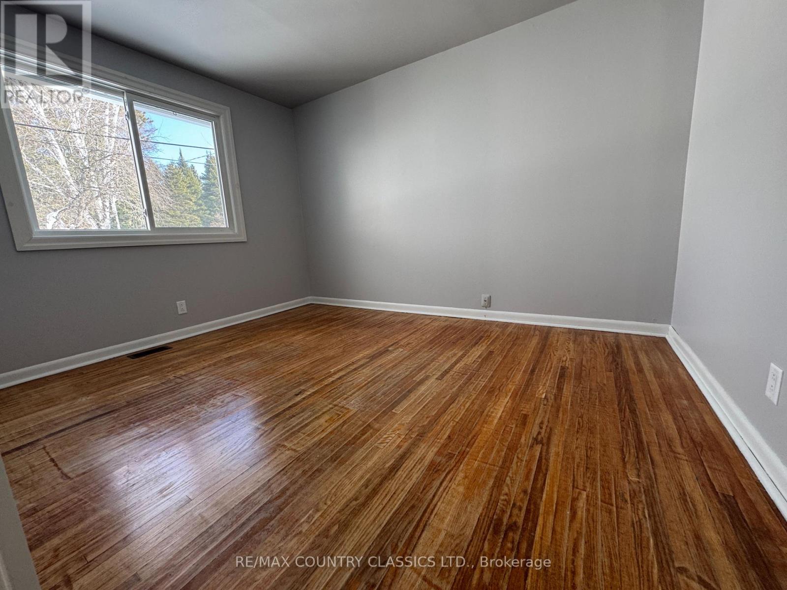 29 HEMLOCK STREET - 22