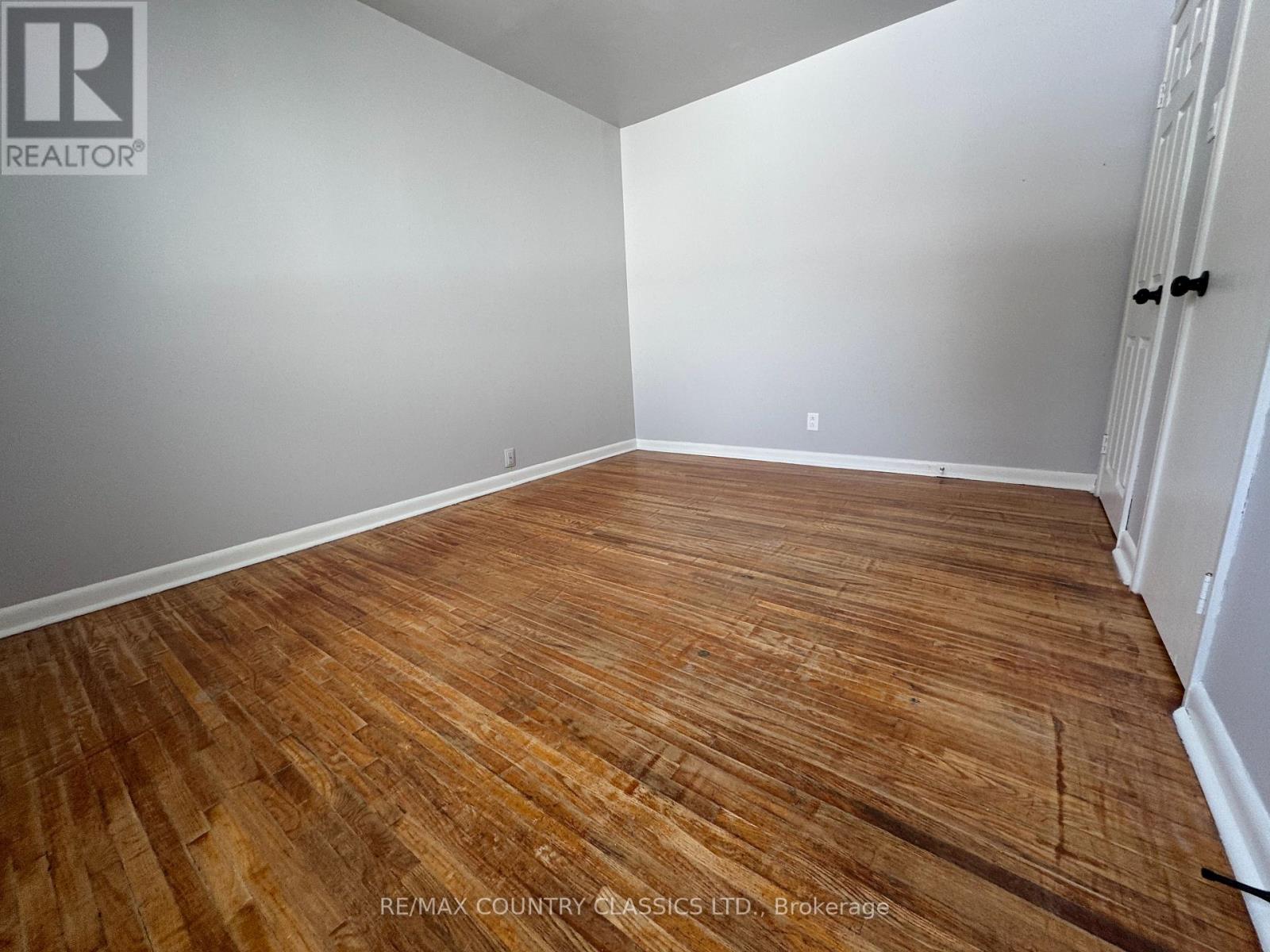 29 HEMLOCK STREET - 24