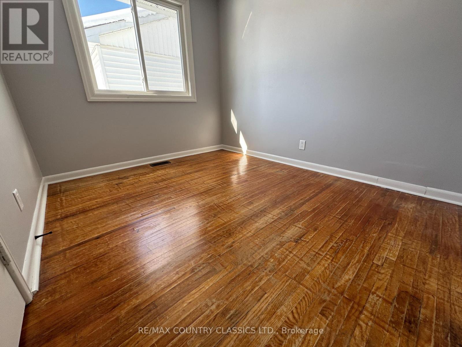 29 HEMLOCK STREET - 25