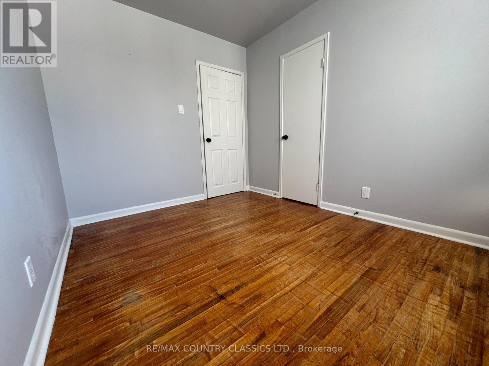 29 HEMLOCK STREET - 26