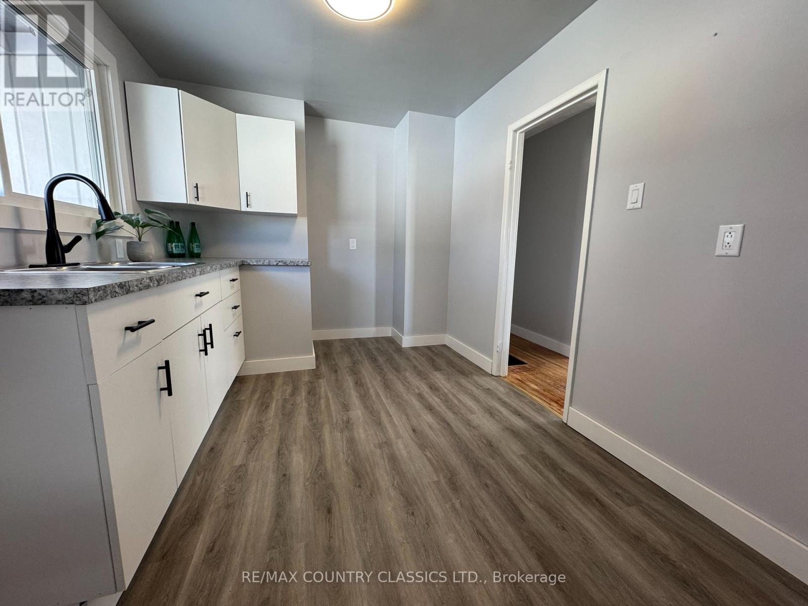 29 HEMLOCK STREET - 7