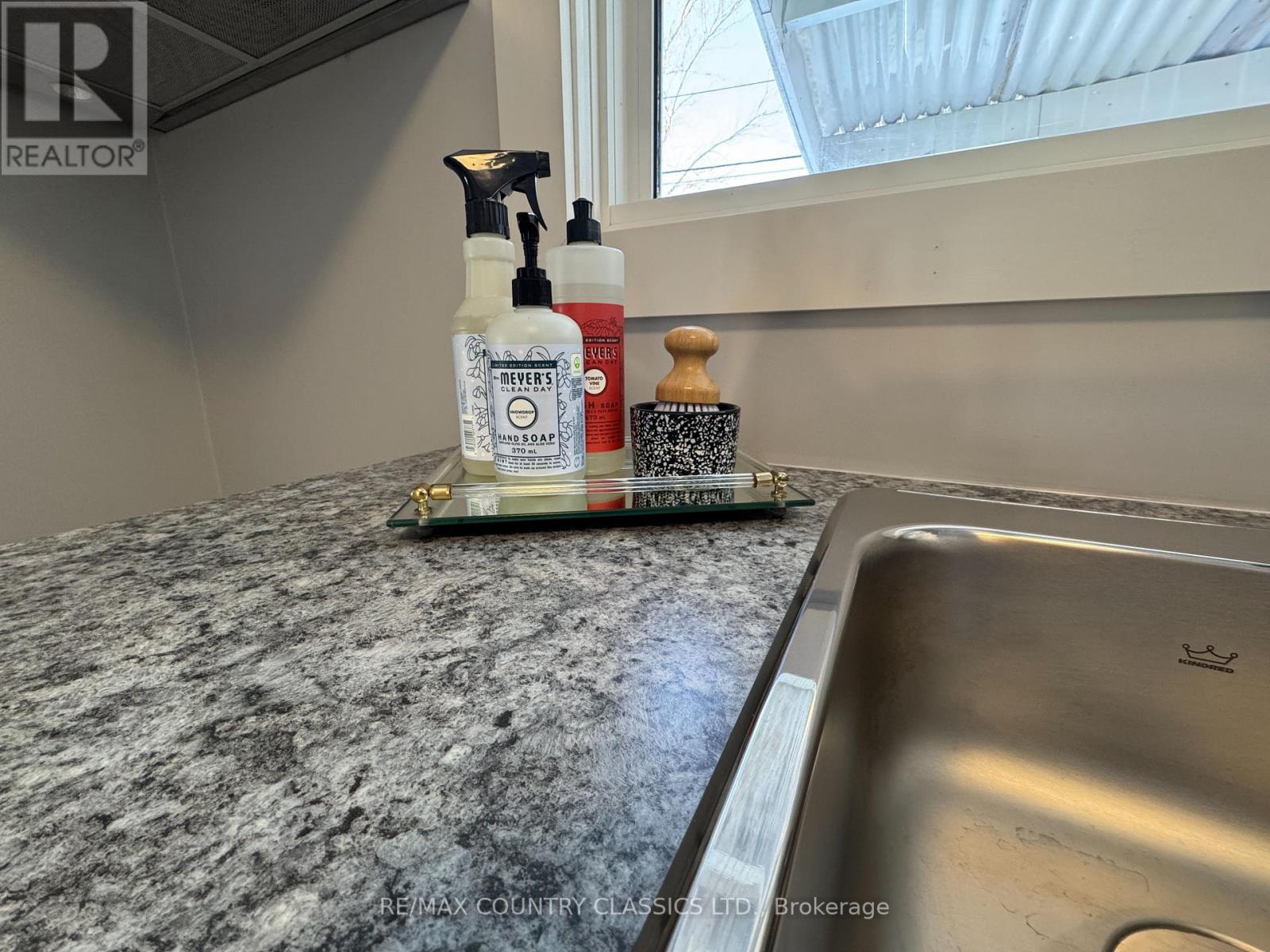 29 HEMLOCK STREET - 8