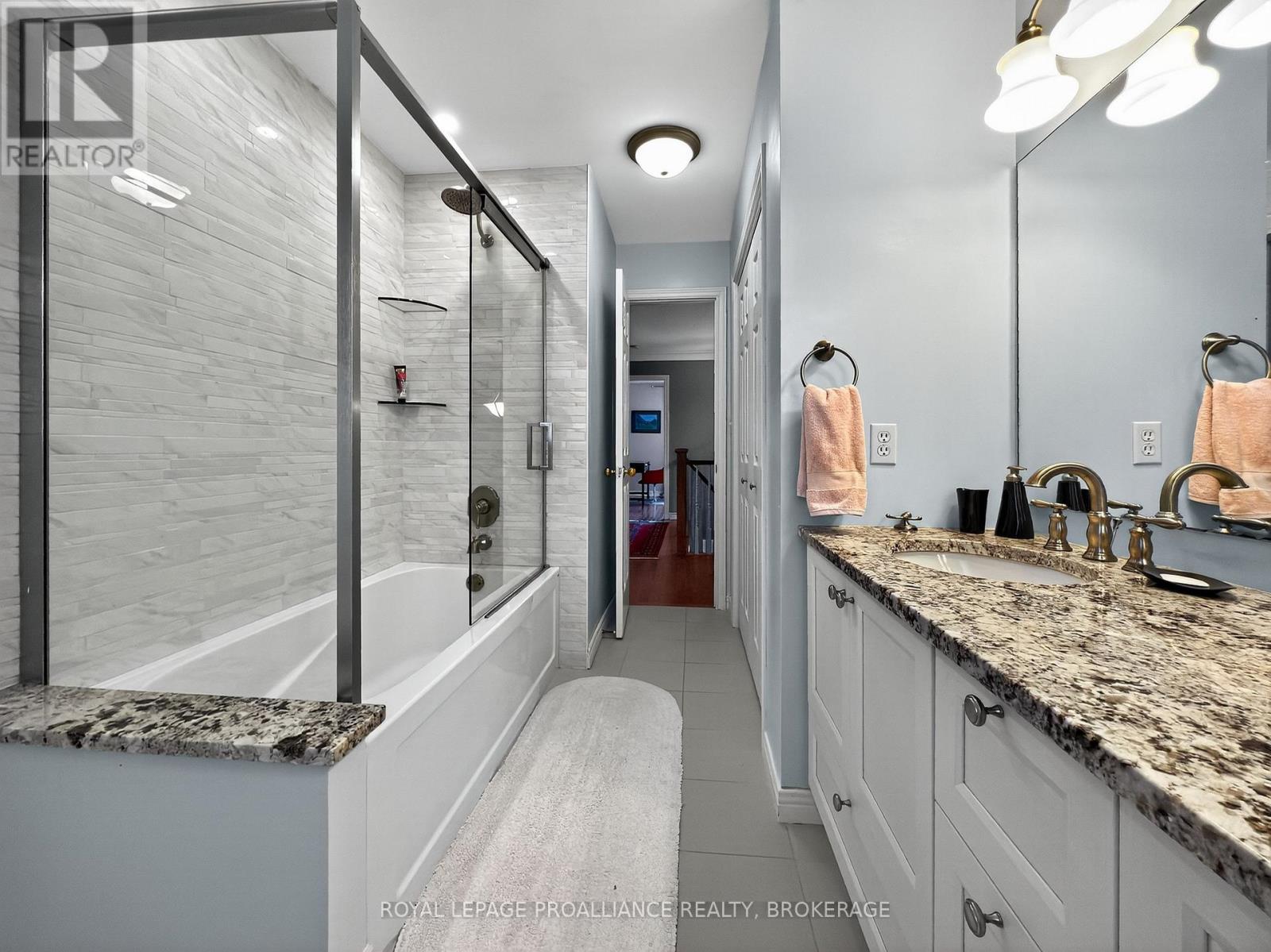 1098 CAITLIN CRESCENT - 28