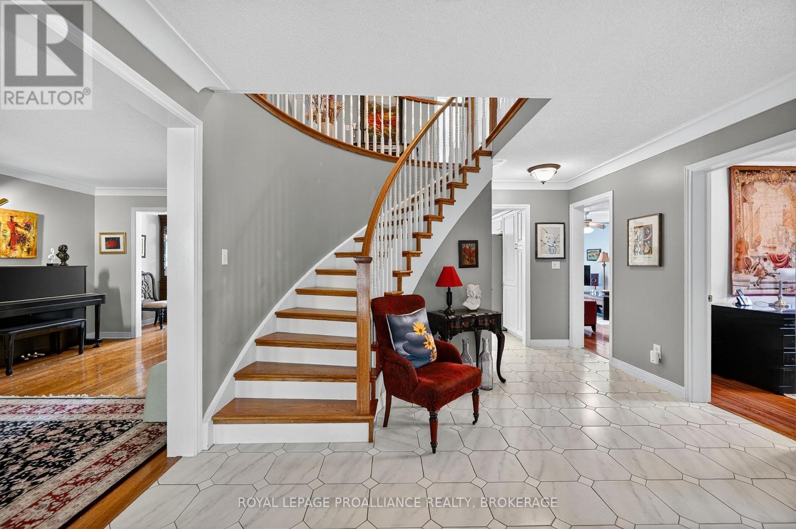 1098 CAITLIN CRESCENT - 5