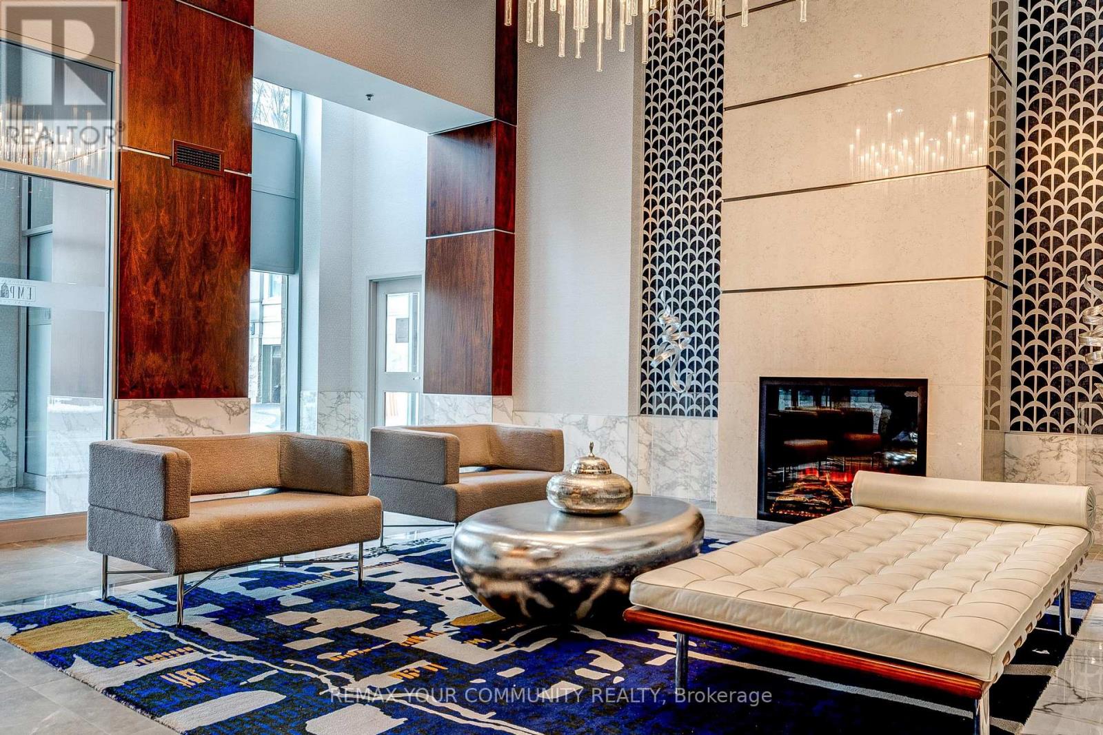 813 - 17 BARBERRY PLACE - Photo 5 of 25, Toronto (Bayview Village), Ontario