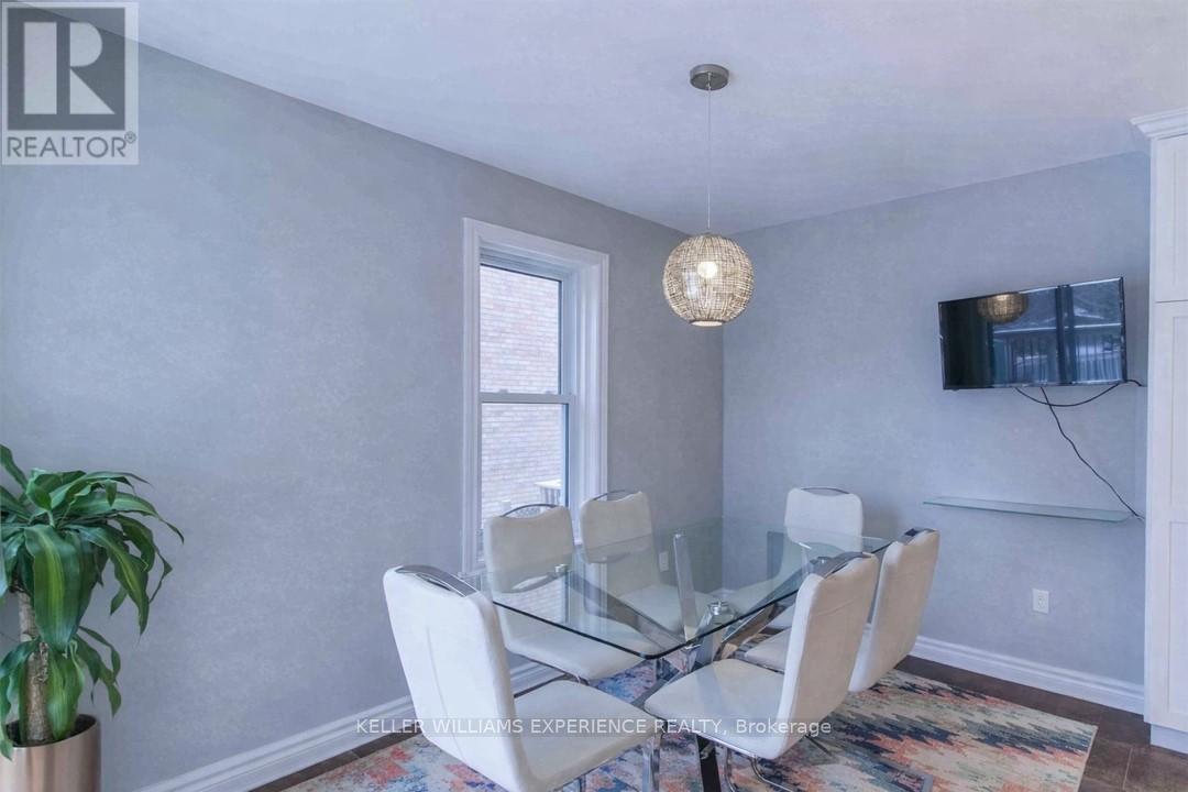 UPPER - 22 GRAND FOREST DRIVE - Photo 5 of 17, Barrie (Bayshore), Ontario