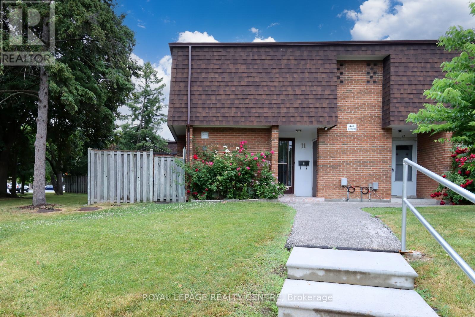 11 - 444 SILVERSTONE DRIVE - Photo 2 of 25, Toronto (West Humber-Clairville), Ontario