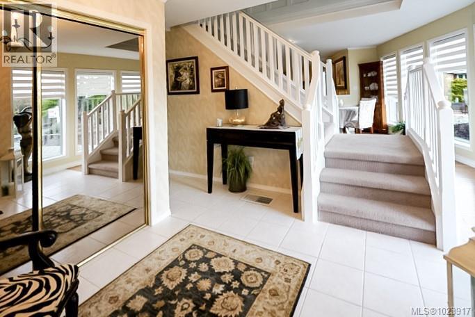 511 Panorama Pl, Parksville