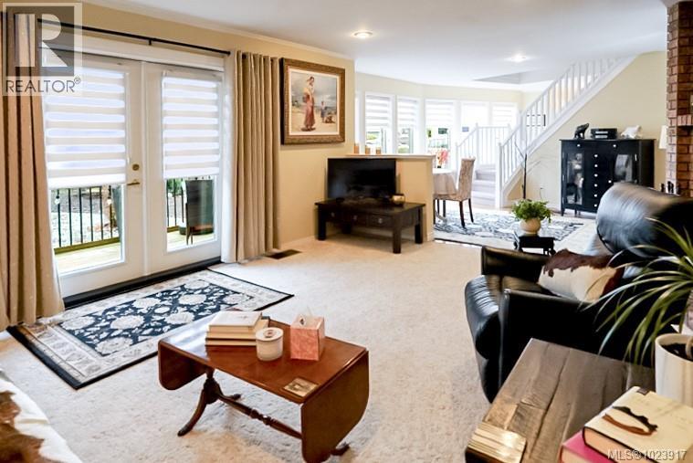 511 Panorama Pl, Parksville