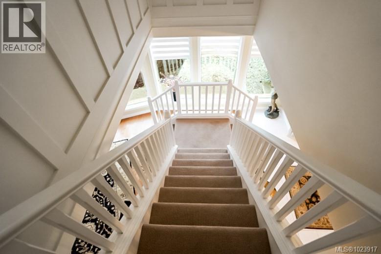 511 Panorama Pl, Parksville