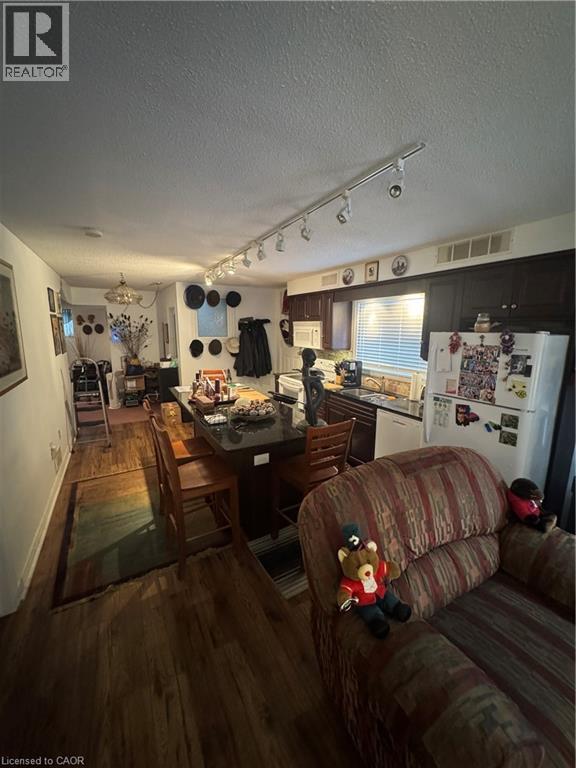 92 BLENHEIM DRIVE - 25