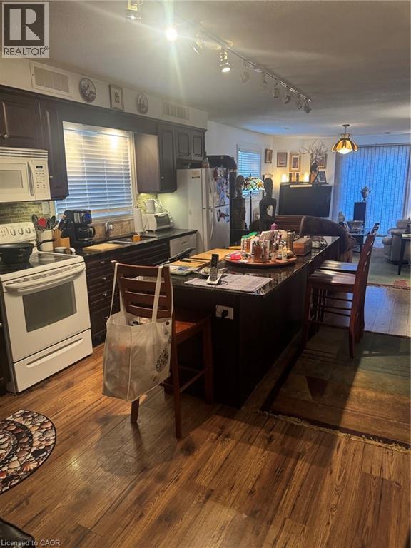 92 BLENHEIM DRIVE - 27