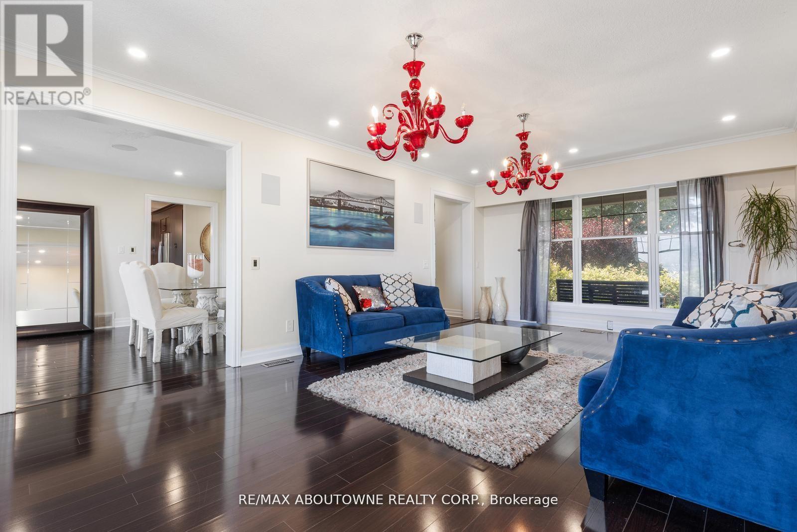 1073 NORTH SERVICE ROAD - 10