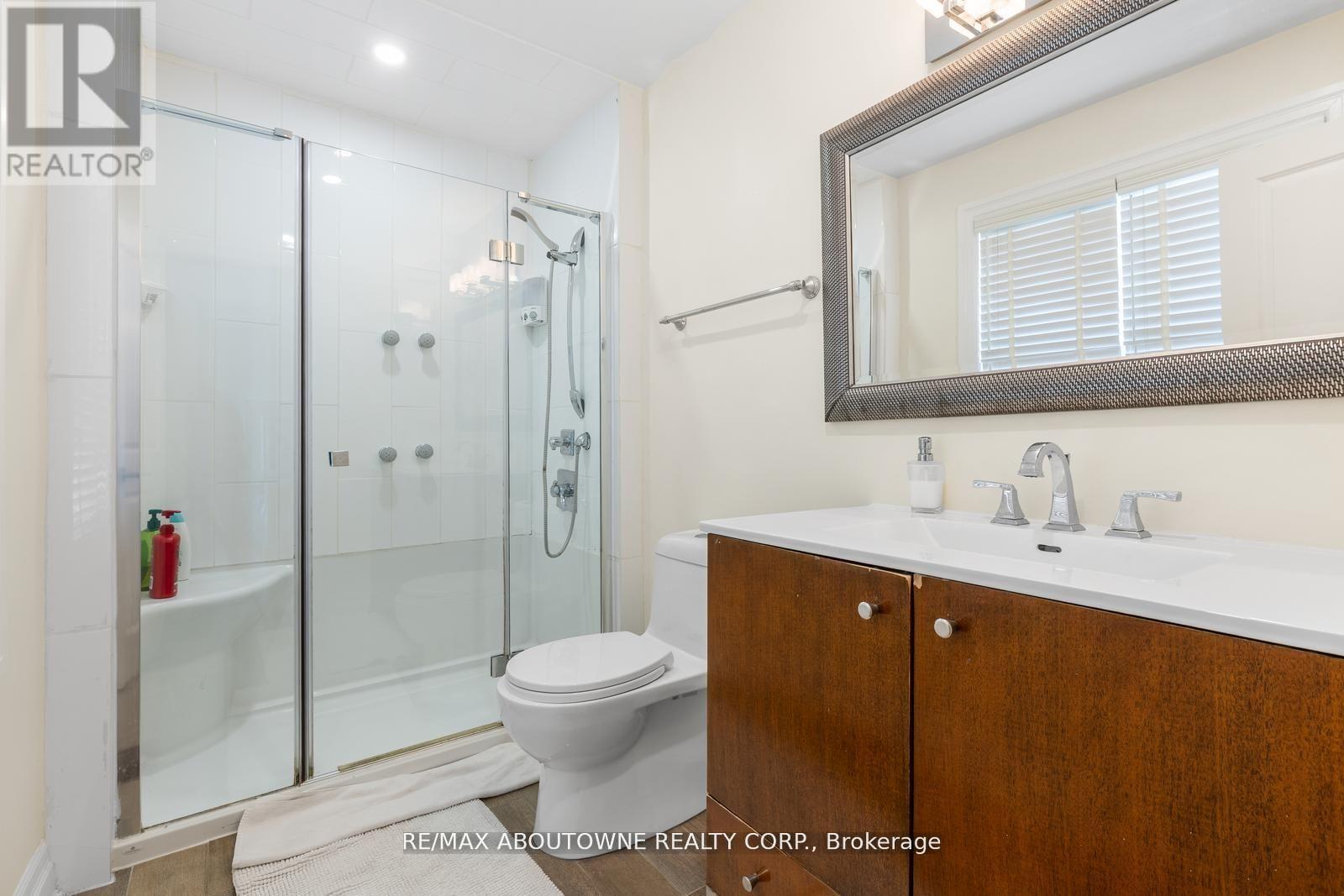 1073 NORTH SERVICE ROAD - 24