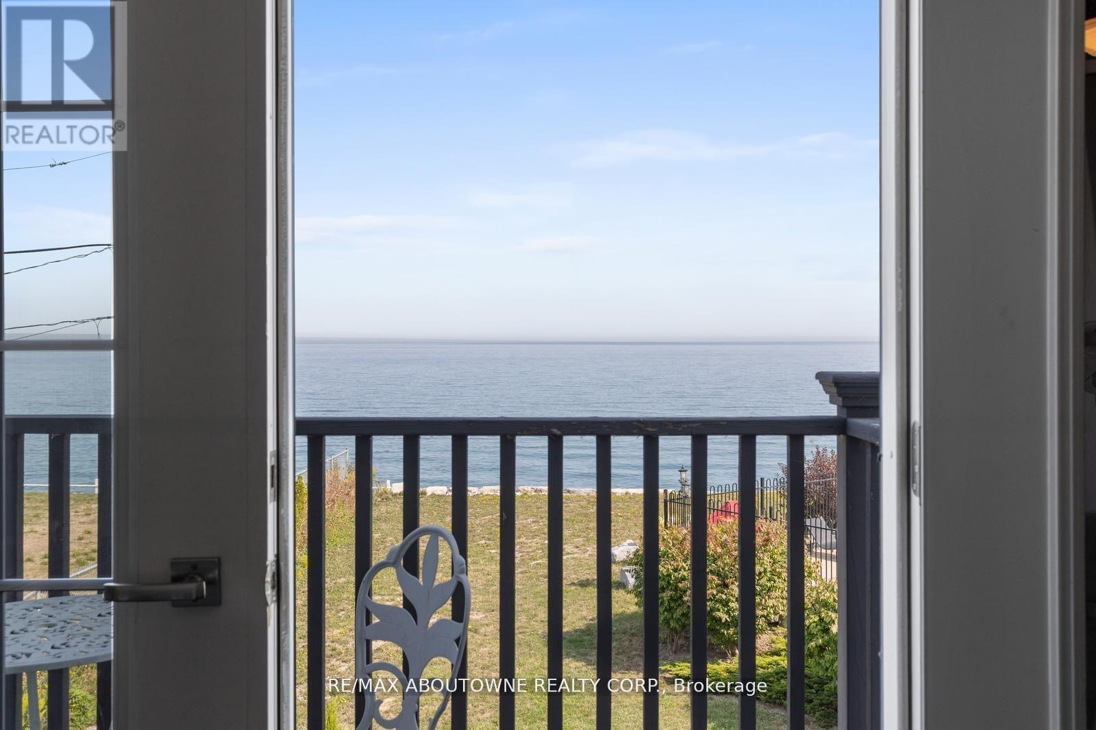 1073 NORTH SERVICE ROAD - 25