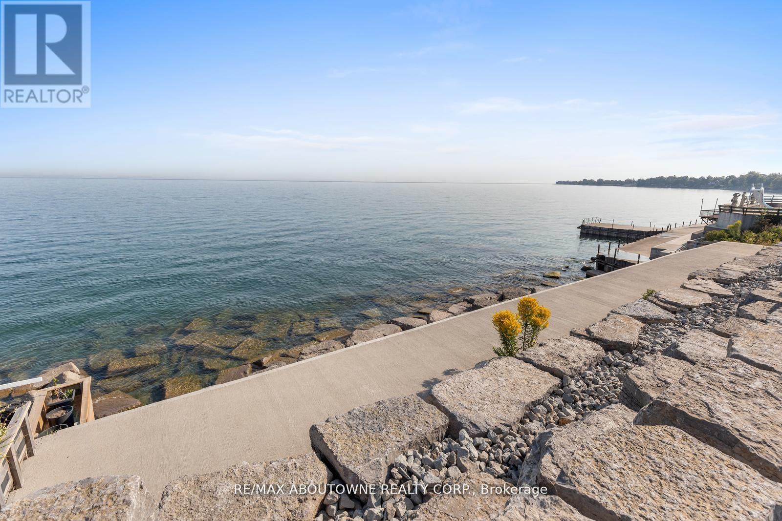 1073 NORTH SERVICE ROAD - 37