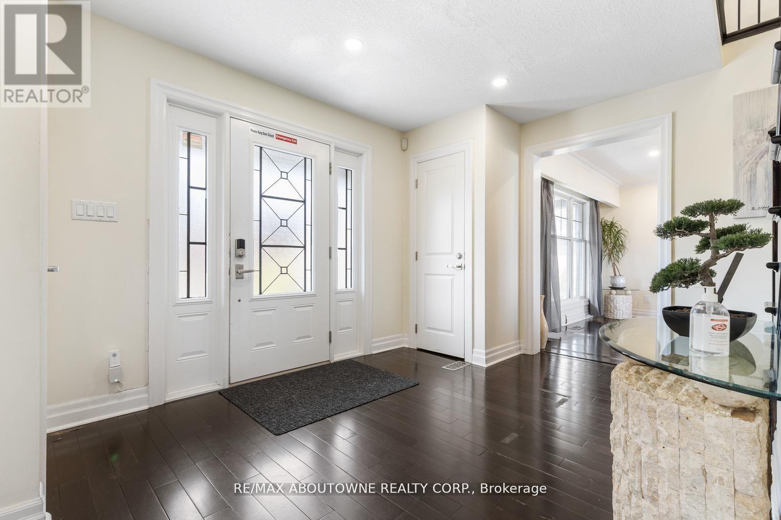 1073 NORTH SERVICE ROAD - 6