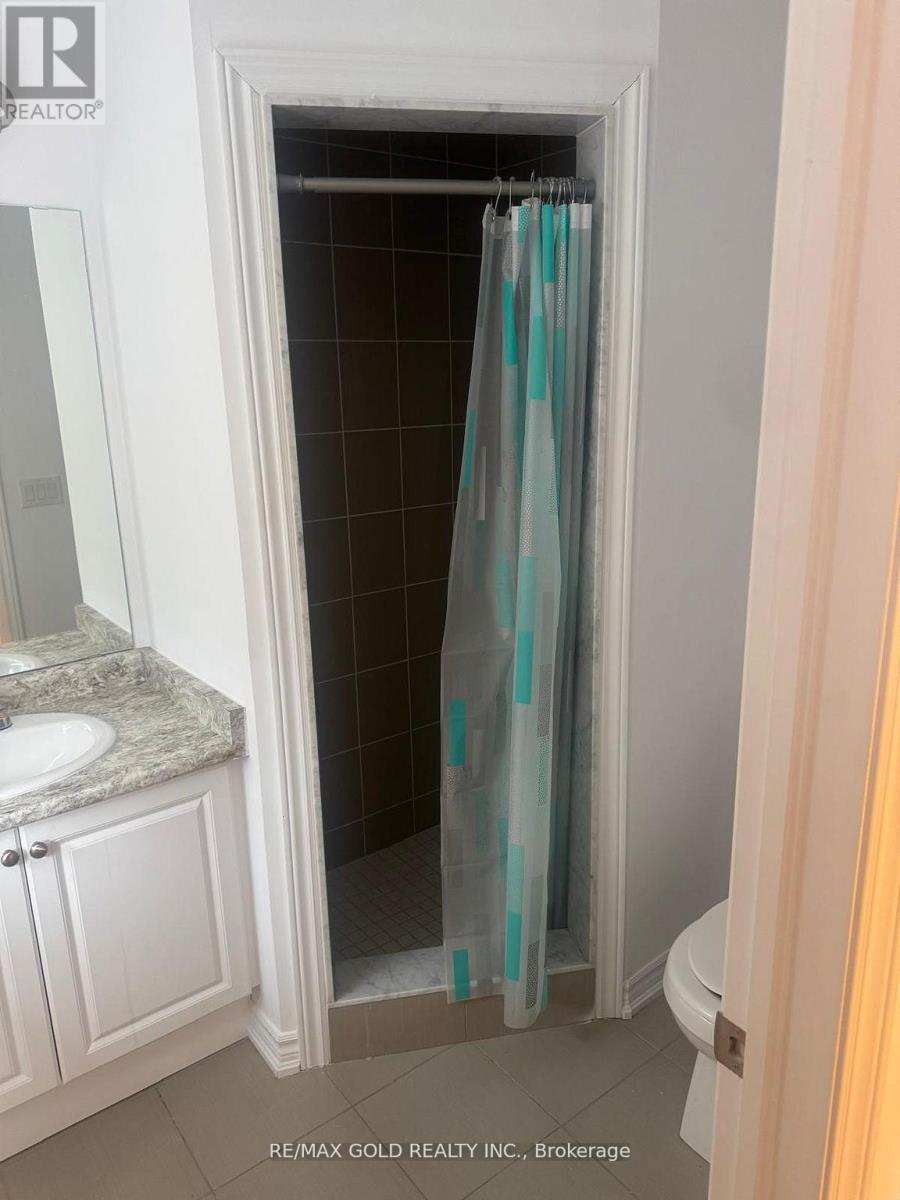 27 AITCHISION AVENUE - 22