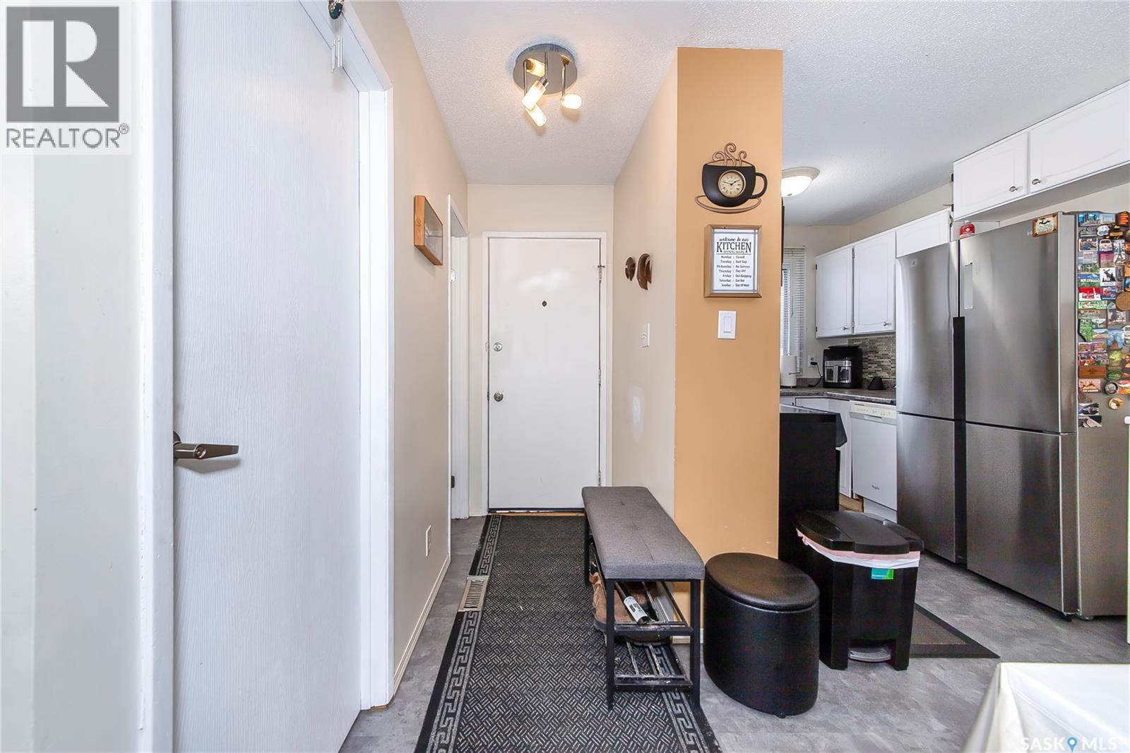 147 1128 McKercher DRIVE - Photo 3 of 32, Saskatoon, Saskatchewan