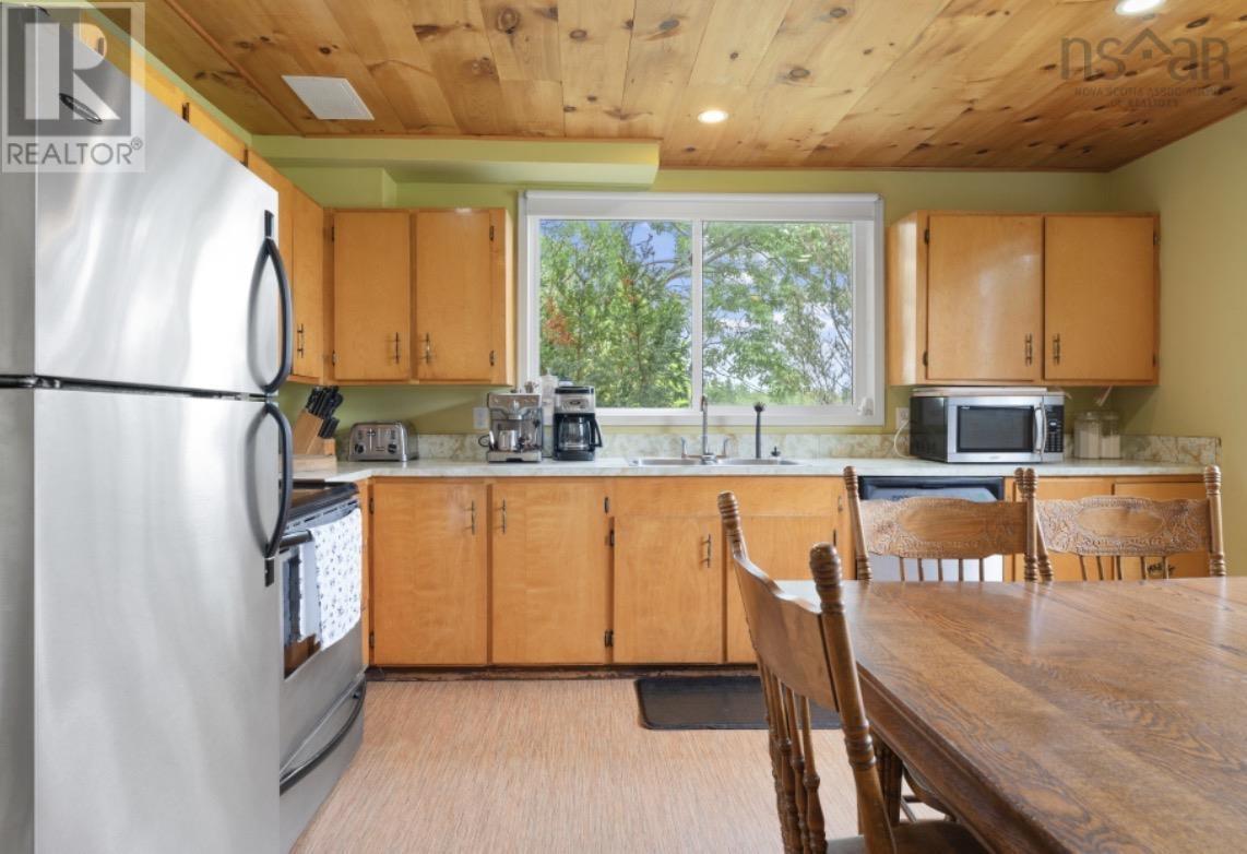 Property 6 of 20 of 1316 Blue Sea Road