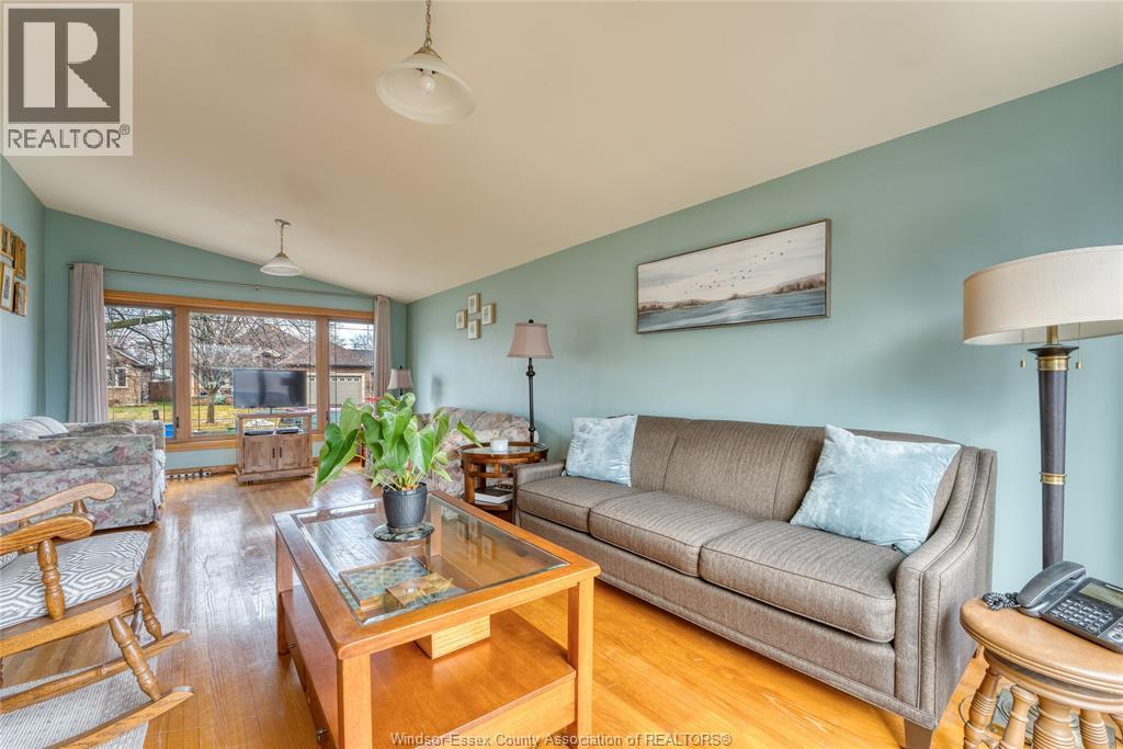 856 WESTCHESTER DRIVE - Photo 4 of 38, Windsor, Ontario