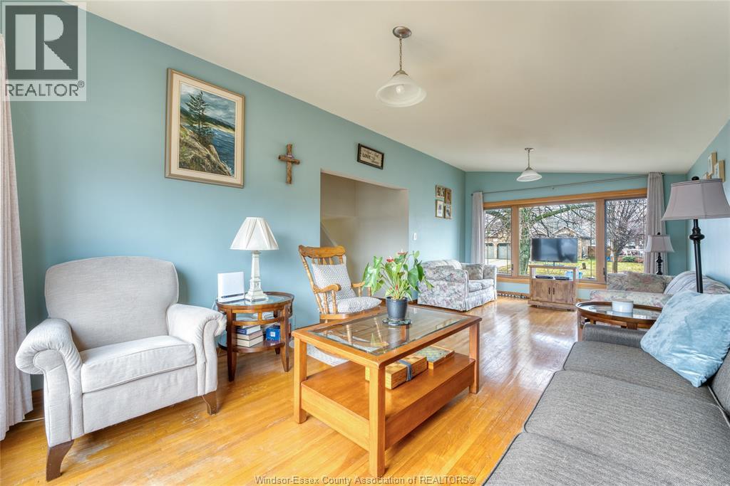 856 WESTCHESTER DRIVE - Photo 5 of 38, Windsor, Ontario