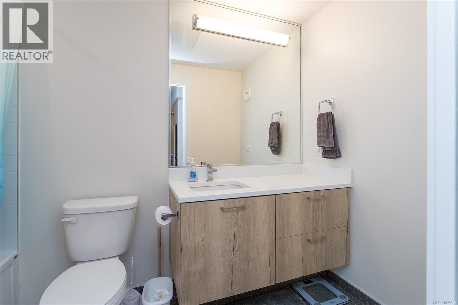 209 1588 North Dairy Road, Saanich