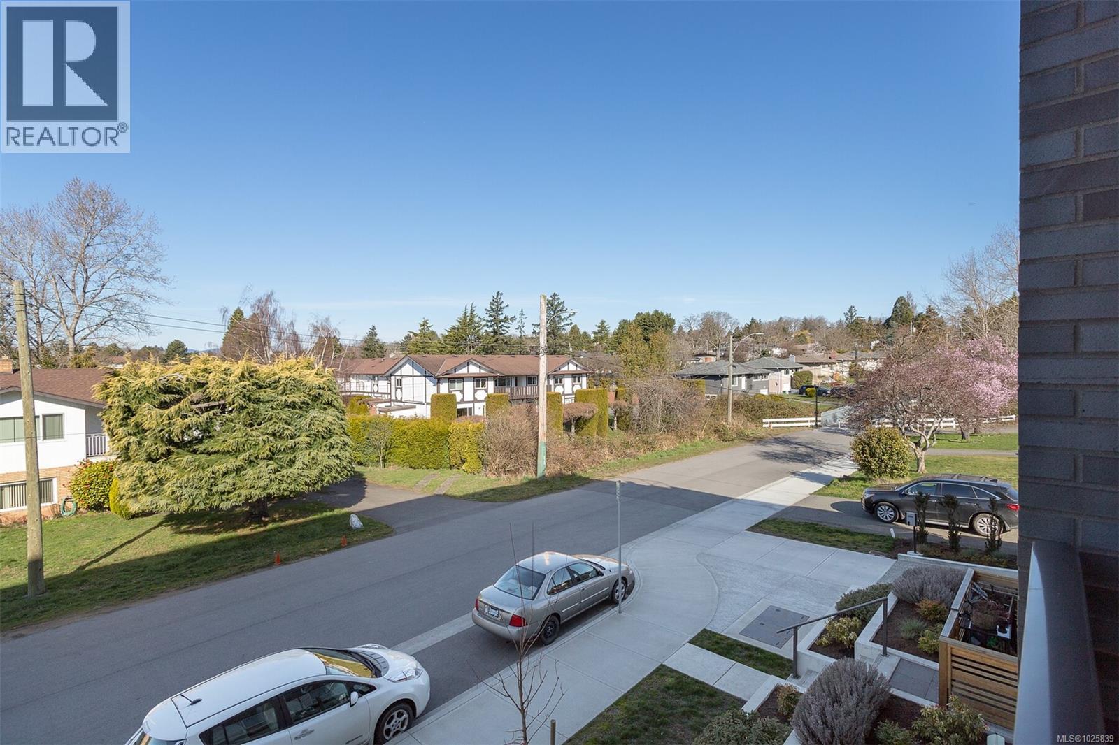 209 1588 North Dairy Road, Saanich