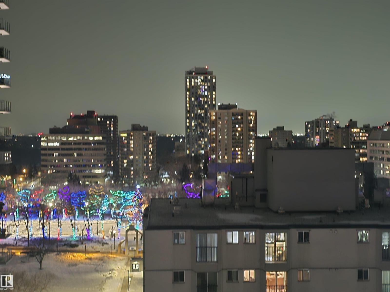 #PH4 9725 106 ST NW - 39